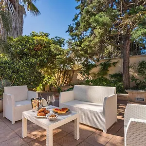  Bed & Breakfast Garden View Near The Sea Italia
